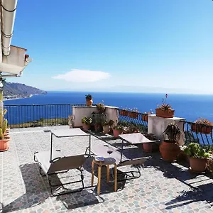 https://il-normanno.taorminaitalyhotels.com