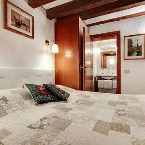 leo-apartment.hotelslidodijesolo.com/