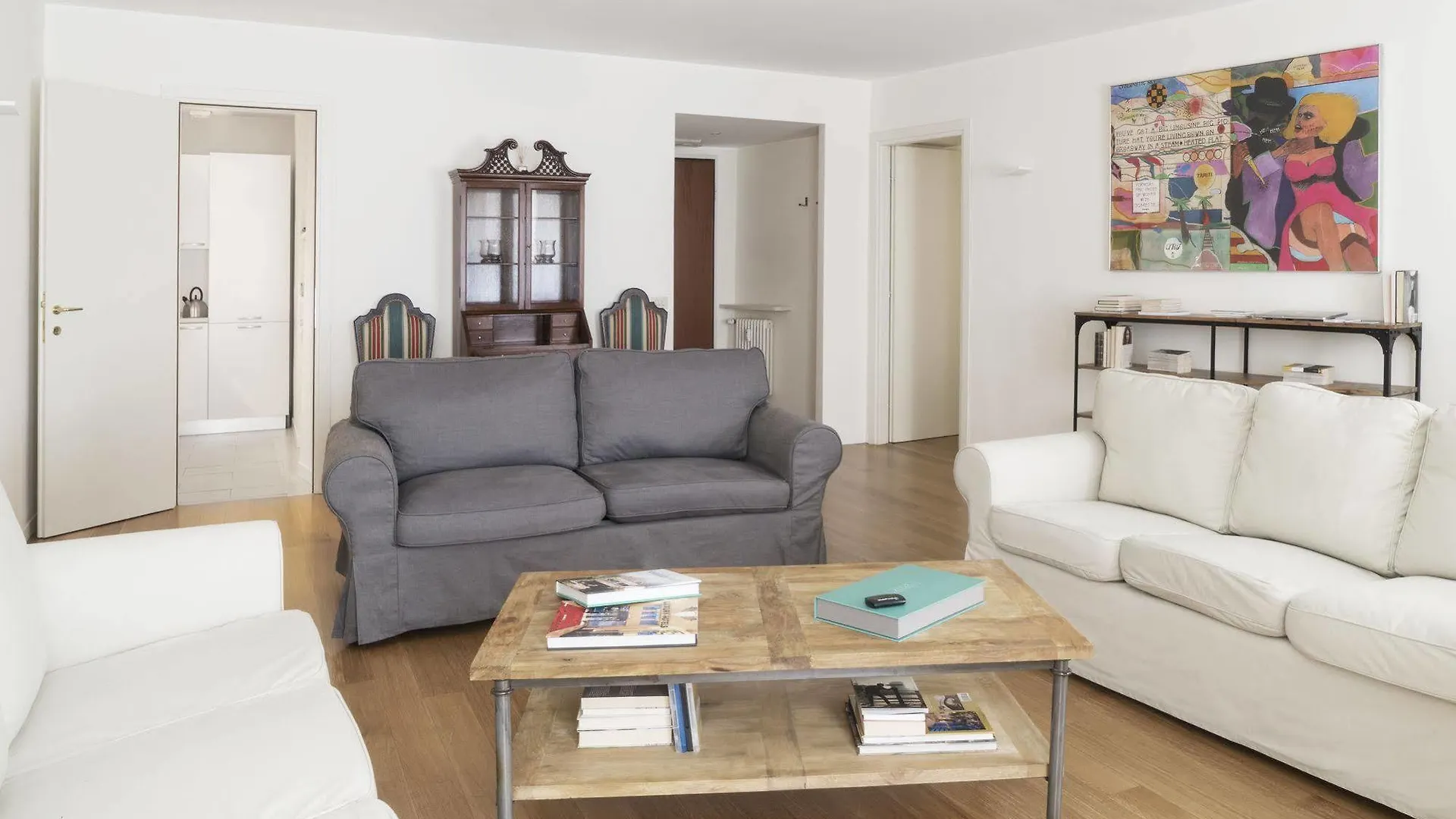 Brera Apartments In San Fermo Milan